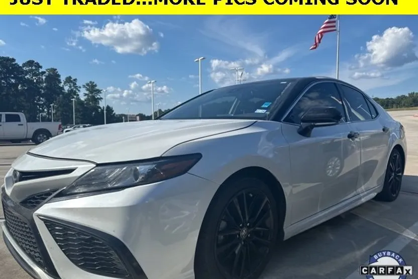 2023 Toyota Camry XSE photo 1