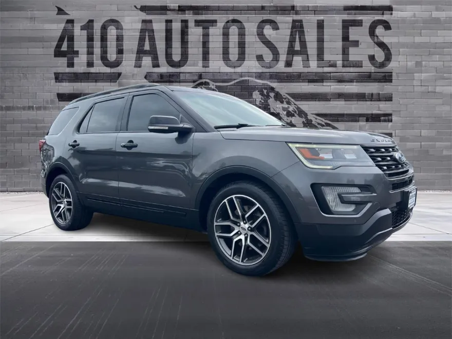2016 Ford Explorer Sport photo 1