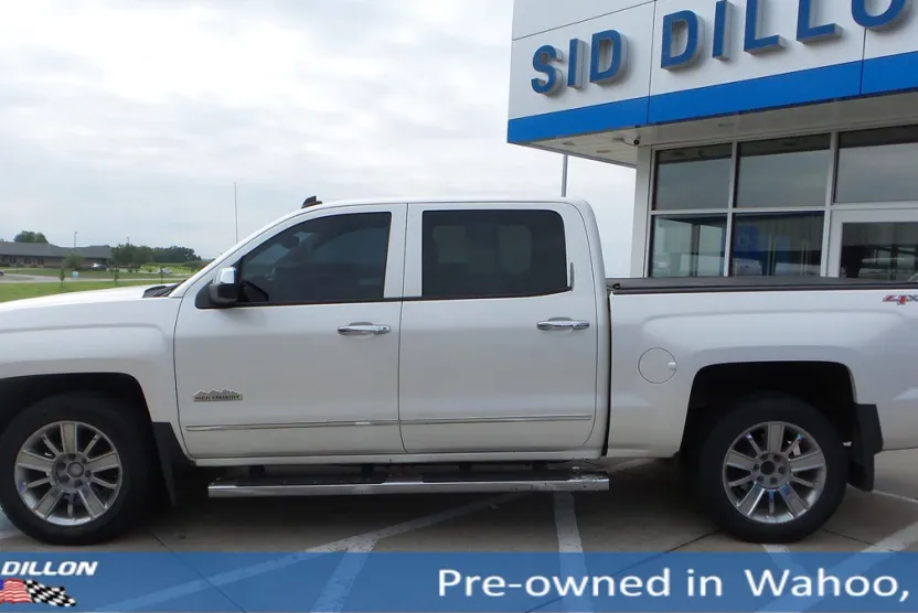 2014 Chevrolet Silverado 1500 High Country photo 1