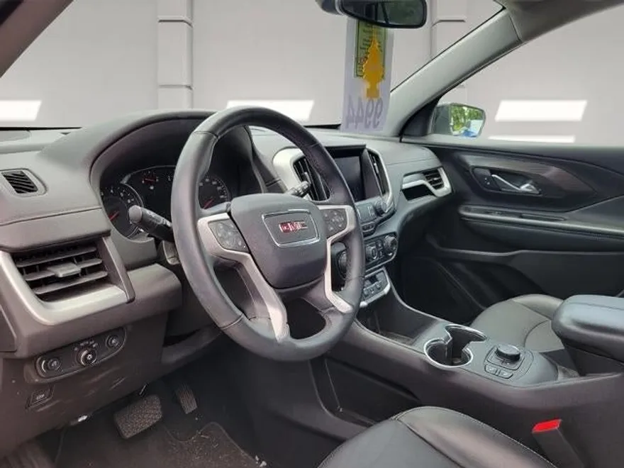 2024 Gmc Terrain SLT photo 1