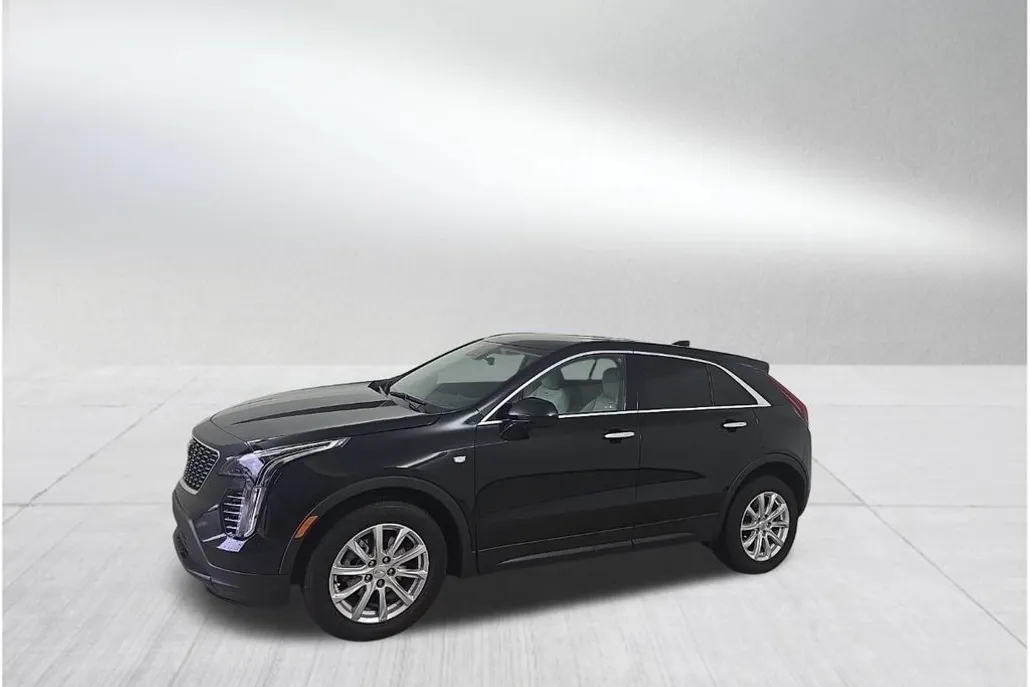 2022 Cadillac XT4 Luxury photo 1