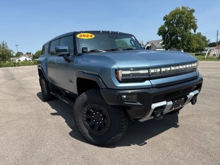 2024 Gmc Hummer EV SUV photo 1