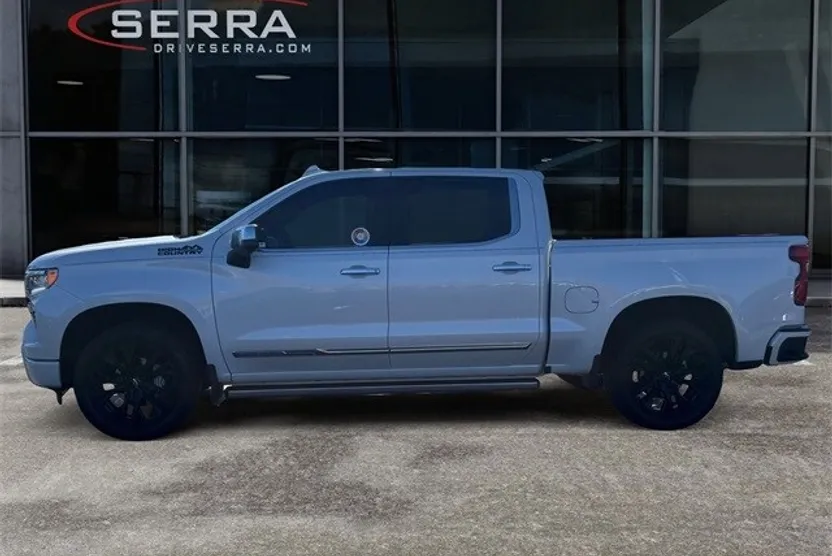 2023 Chevrolet Silverado 1500 High Country photo 1
