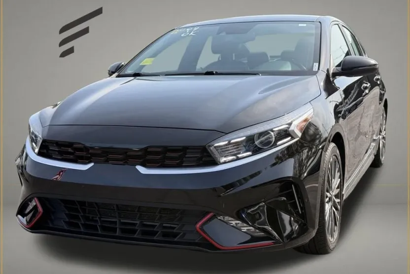 2022 Kia Forte GT-Line photo 1