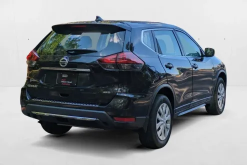 2018 Nissan Rogue S photo 2