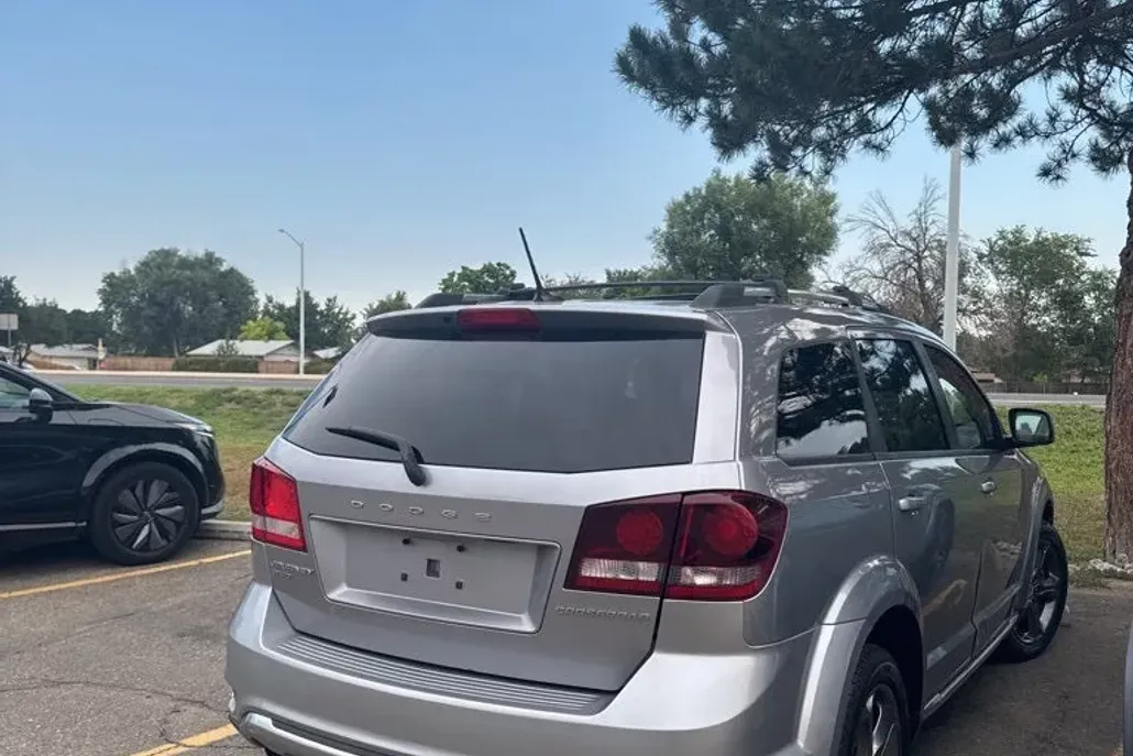 2016 Dodge Journey Crossroad photo 1