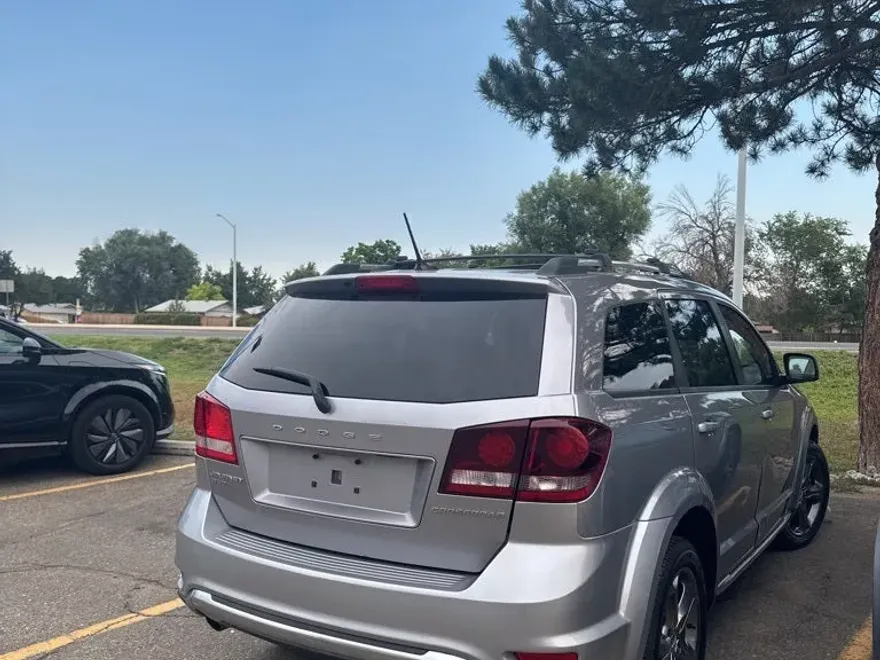 2016 Dodge Journey Crossroad photo 1