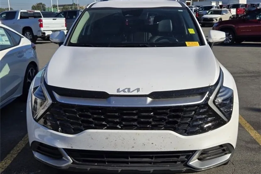 2024 Kia Sportage EX photo 1