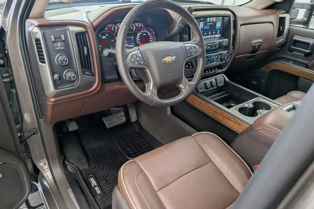 2015 Chevrolet Silverado 2500HD High Country photo 1