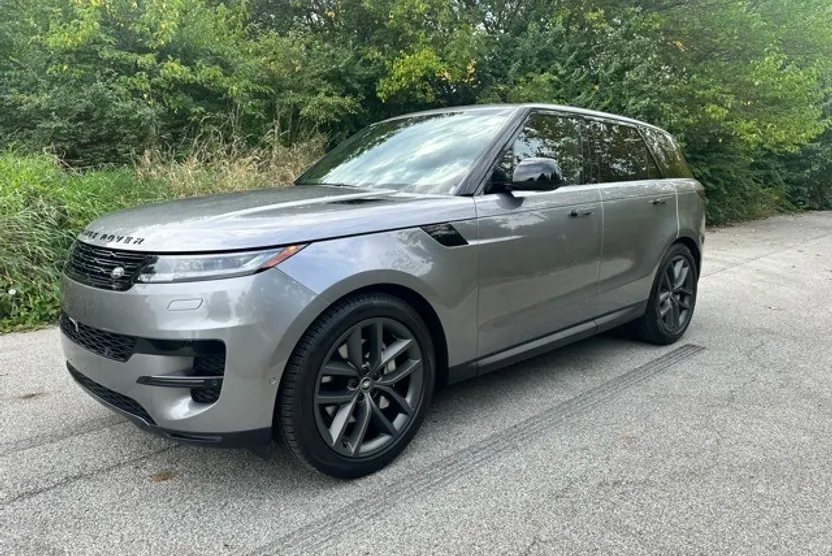 2025 Land Rover Range Rover Sport SE photo 1