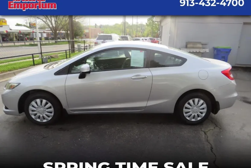 2013 Honda Civic LX photo 1