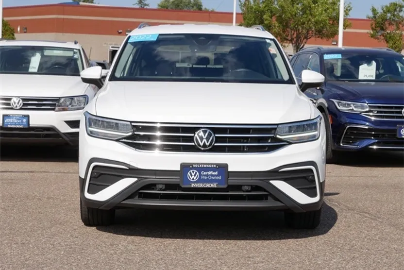 2022 Volkswagen Tiguan SE photo 1