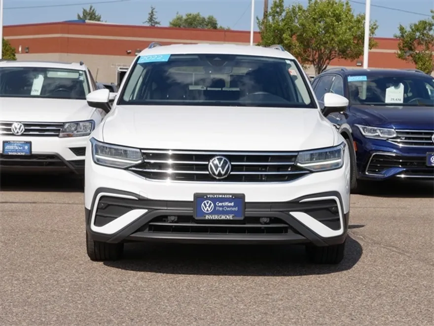 2022 Volkswagen Tiguan SE photo 1