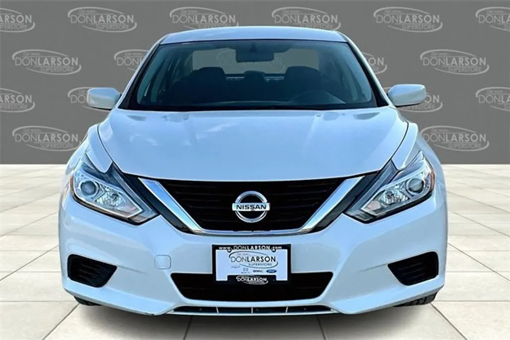 2017 Nissan Altima 2.5 S photo 1