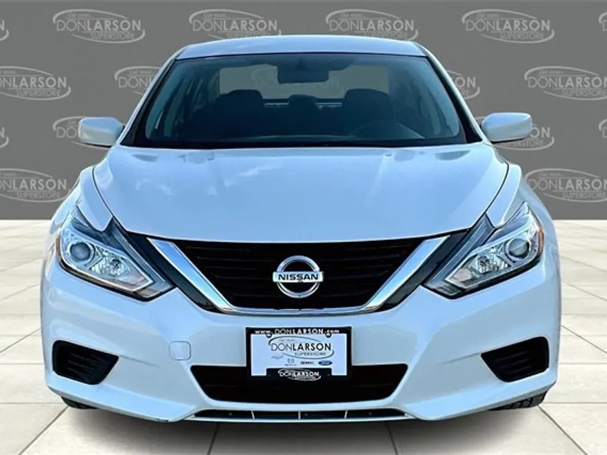 2017 Nissan Altima 2.5 S photo 1
