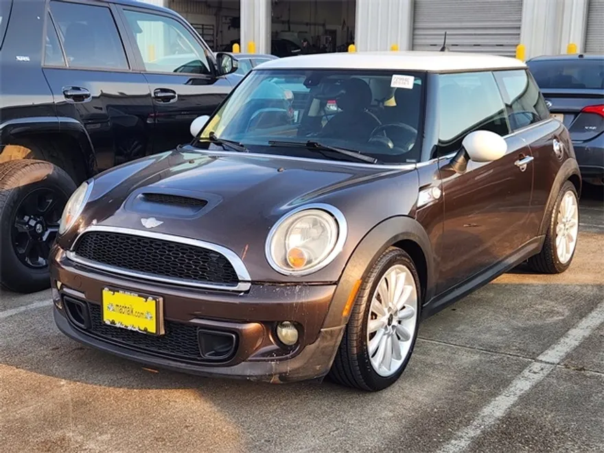 2011 Mini Cooper Hardtop S photo 1