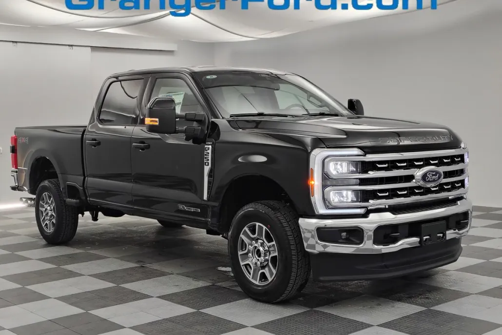 2026 Ford F-250 Lariat photo 1