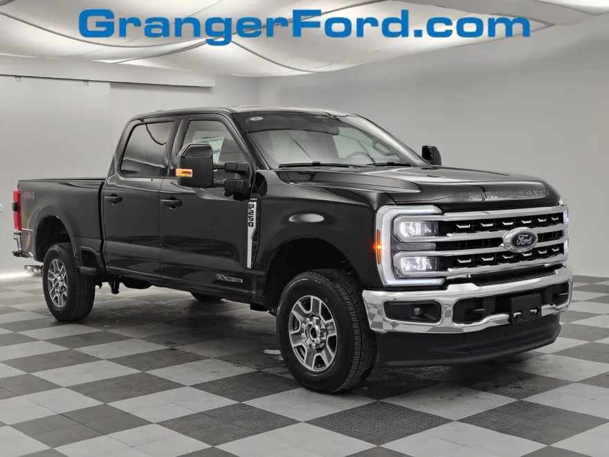 2026 Ford F-250 Lariat photo 1
