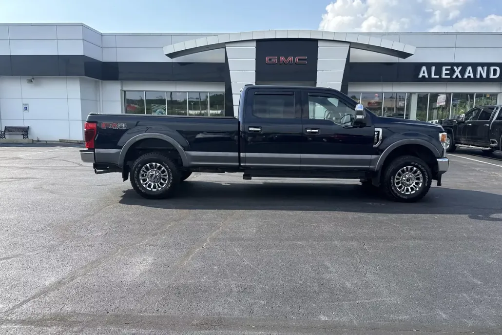 2022 Ford F-250 Lariat photo 1