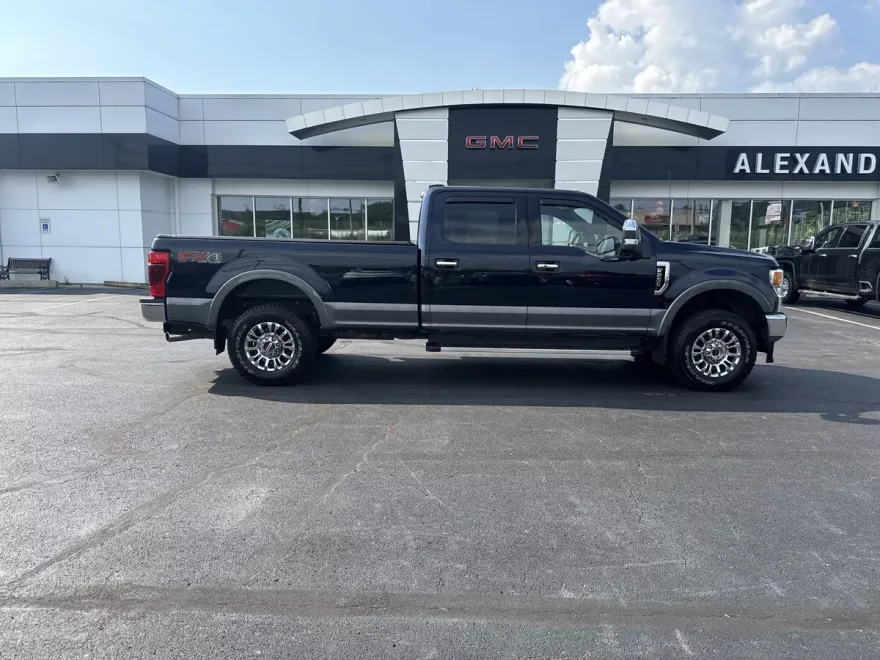 2022 Ford F-250 Lariat photo 1