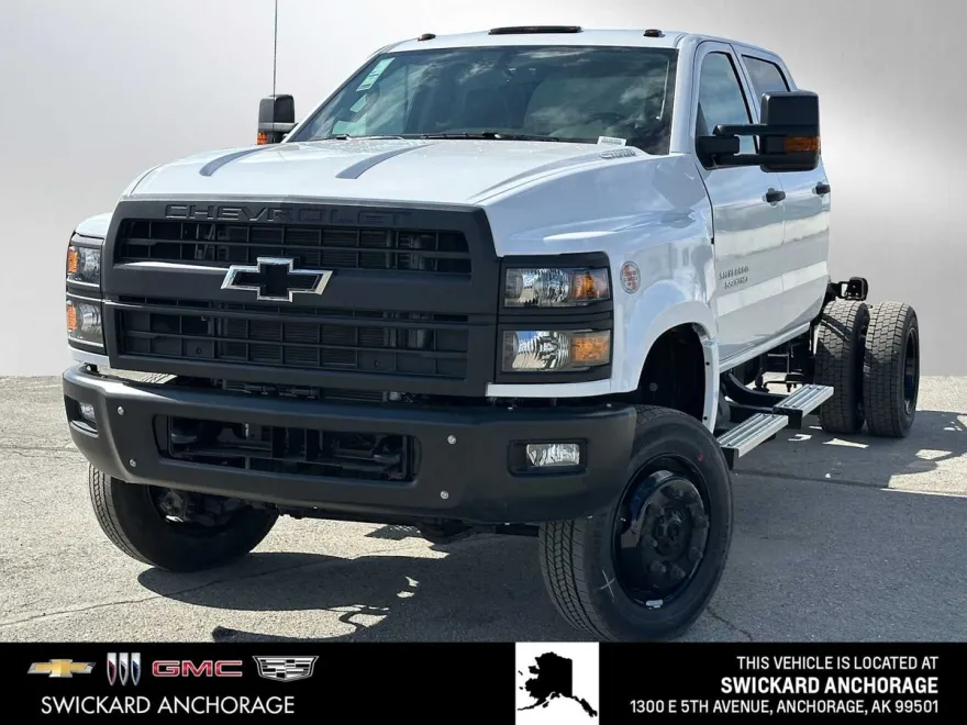 2024 Chevrolet Silverado 5500HD Work Truck photo 1