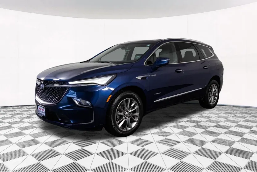 2023 Buick Enclave Avenir photo 1
