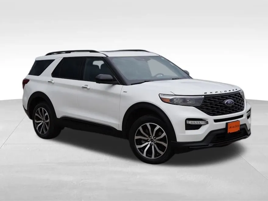 2023 Ford Explorer ST-Line photo 1