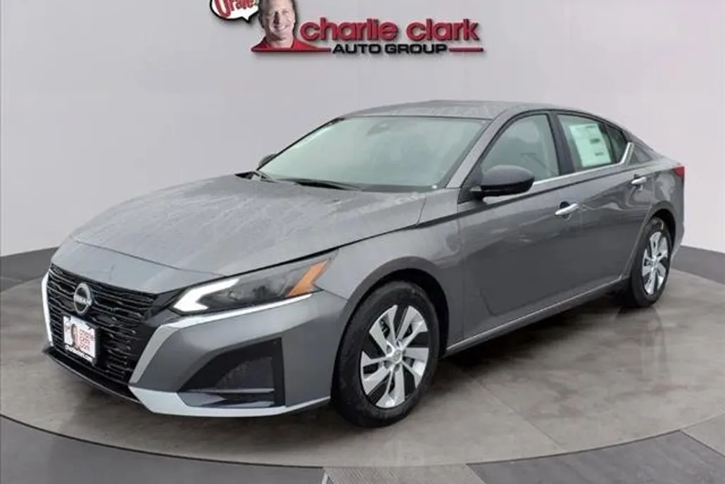 2025 Nissan Altima 2.5 S photo 1
