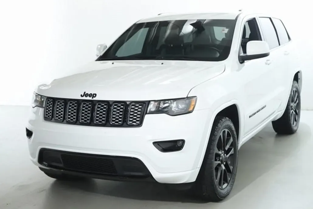 2020 Jeep Grand Cherokee Altitude photo 1