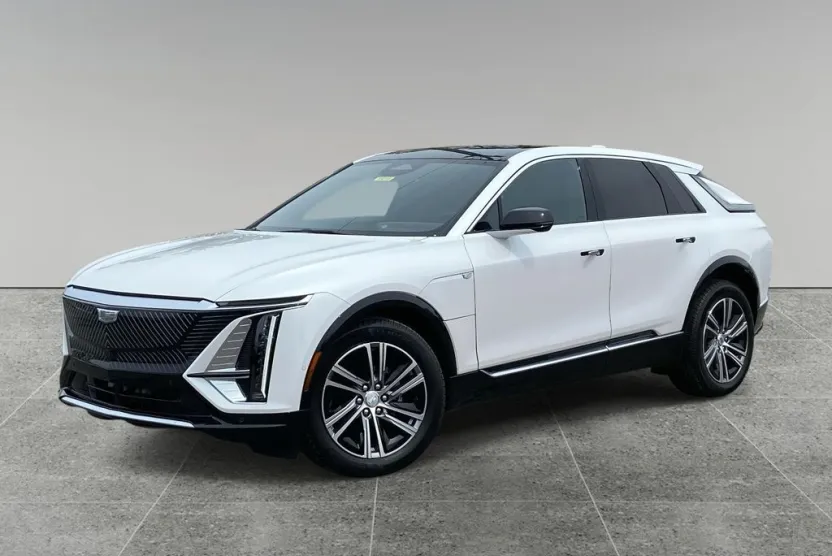 2025 Cadillac Lyriq Luxury photo 1