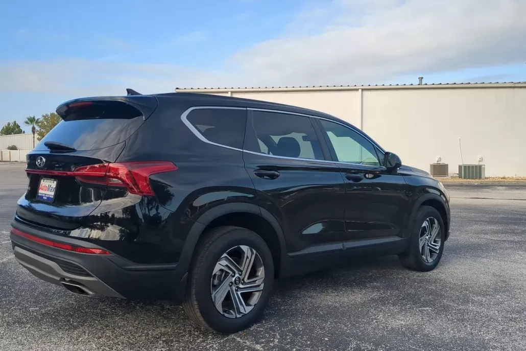 2023 Hyundai Santa Fe SE photo 1