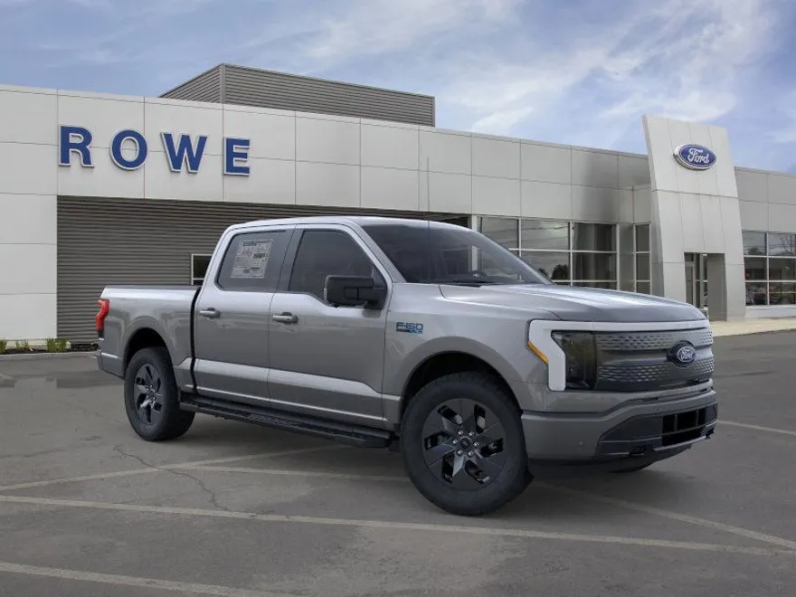 2025 Ford F-150 Lightning photo 1