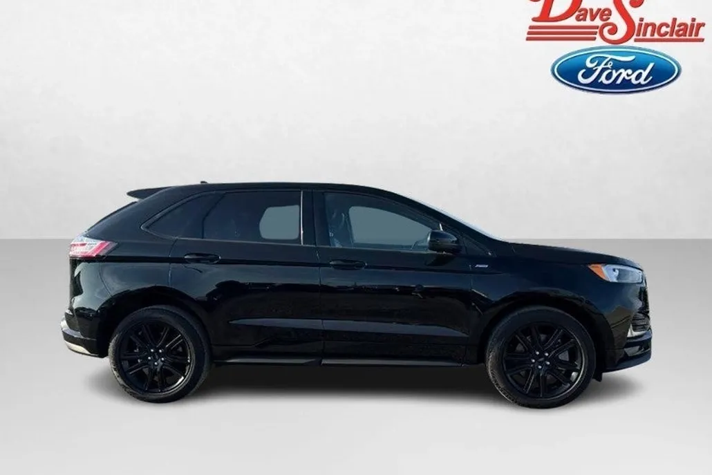 2024 Ford Edge ST-Line photo 1