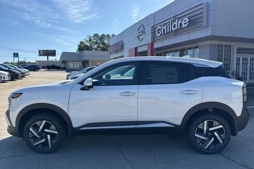 2025 Nissan Kicks SV photo 1