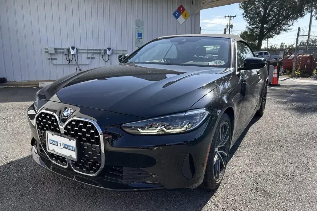 2023 Bmw 430i xDrive Convertible photo 1