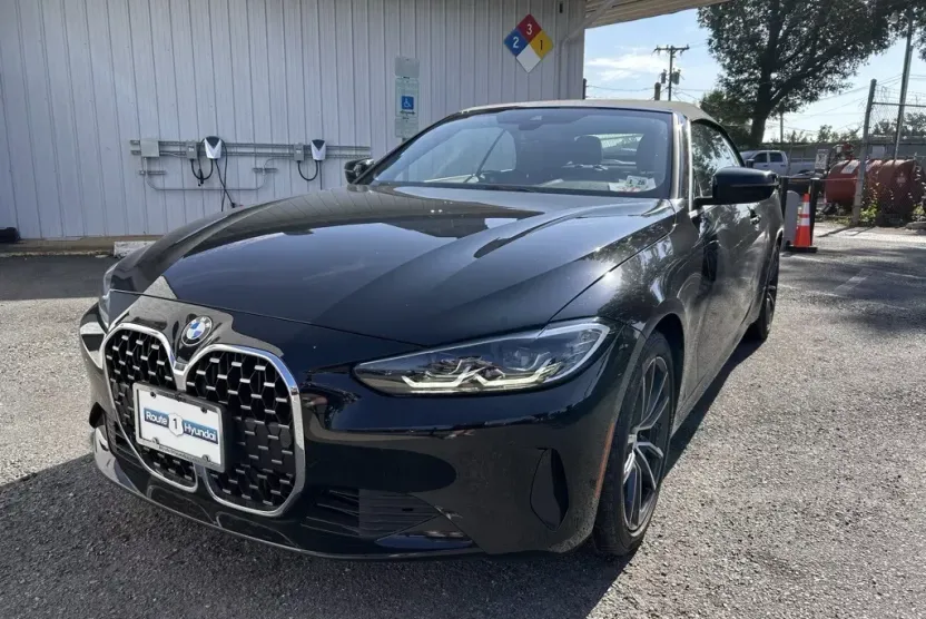 2023 Bmw 430i xDrive Convertible photo 1