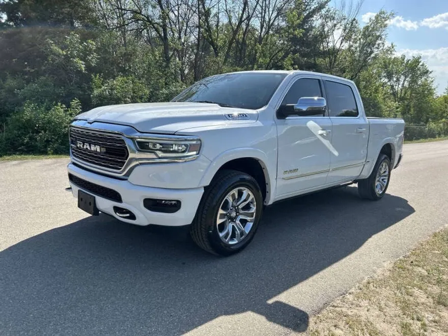 2023 Ram 1500 Limited photo 1