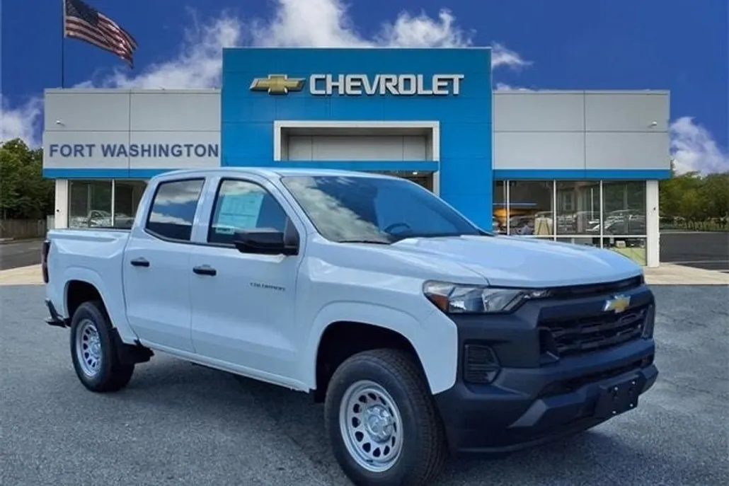 2025 Chevrolet Colorado LT photo 1