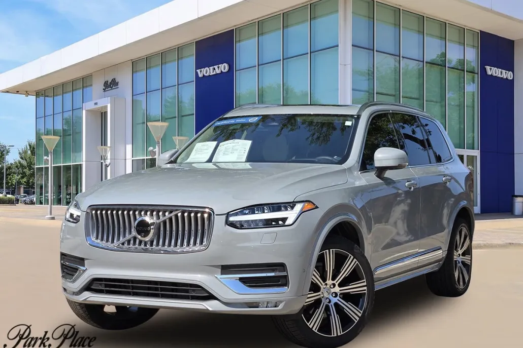 2025 Volvo XC90 photo 1