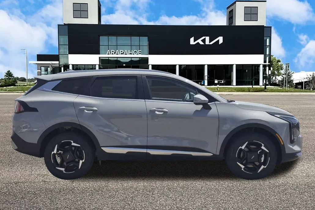 2026 Kia Sportage EX photo 1