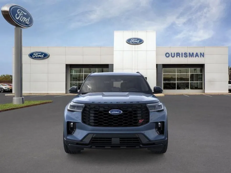 2025 Ford Explorer ST photo 1