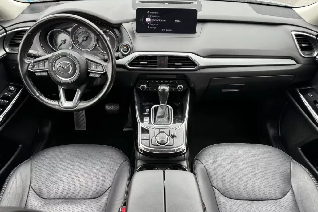 2023 Mazda CX-9 Touring photo 1
