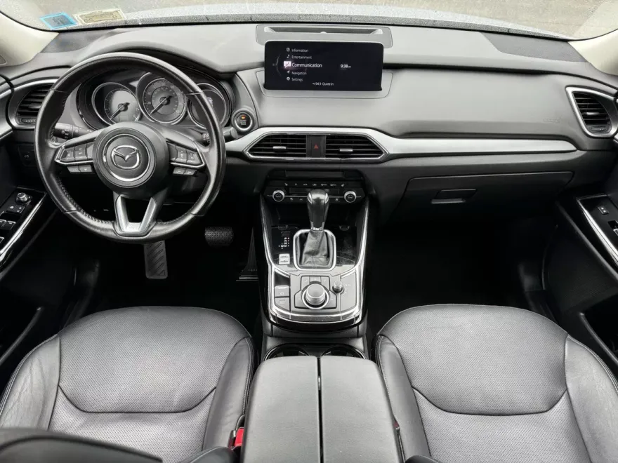 2023 Mazda CX-9 Touring photo 1