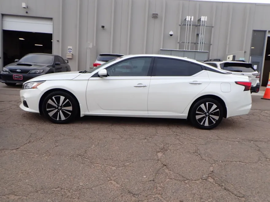 2019 Nissan Altima 2.5 SV photo 1