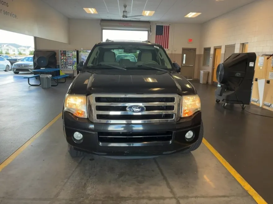 2012 Ford Expedition EL XLT photo 1