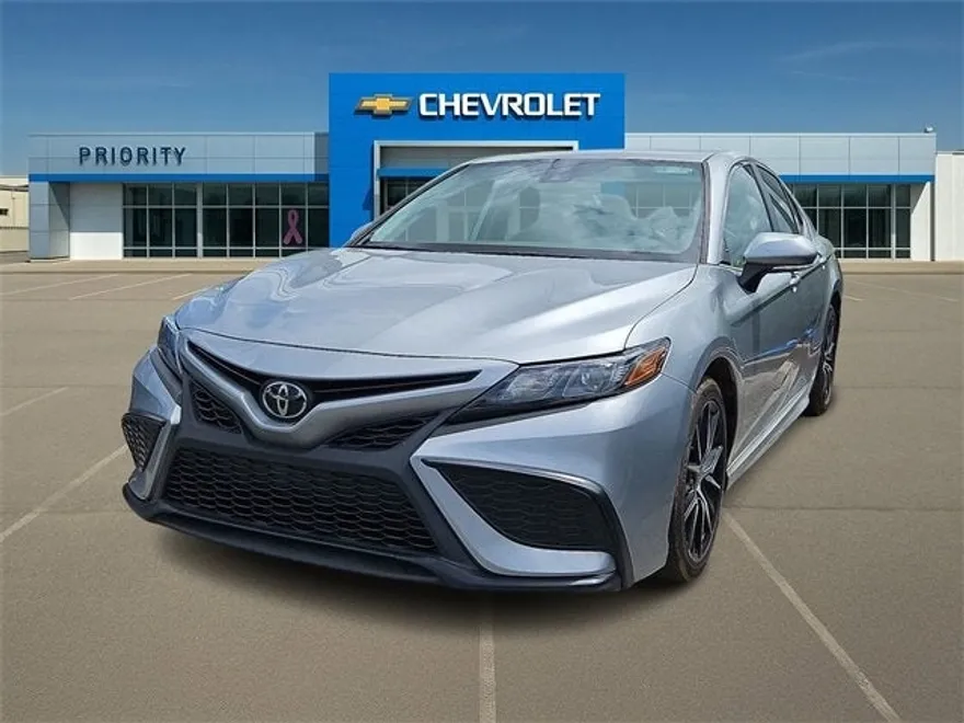 2023 Toyota Camry SE photo 1