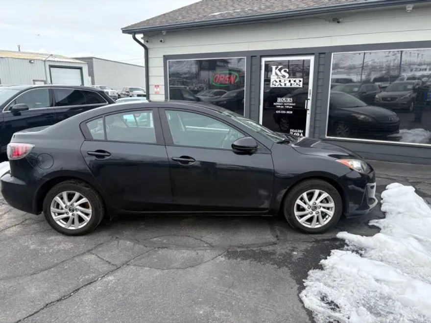 2013 Mazda Mazda3 Touring photo 1