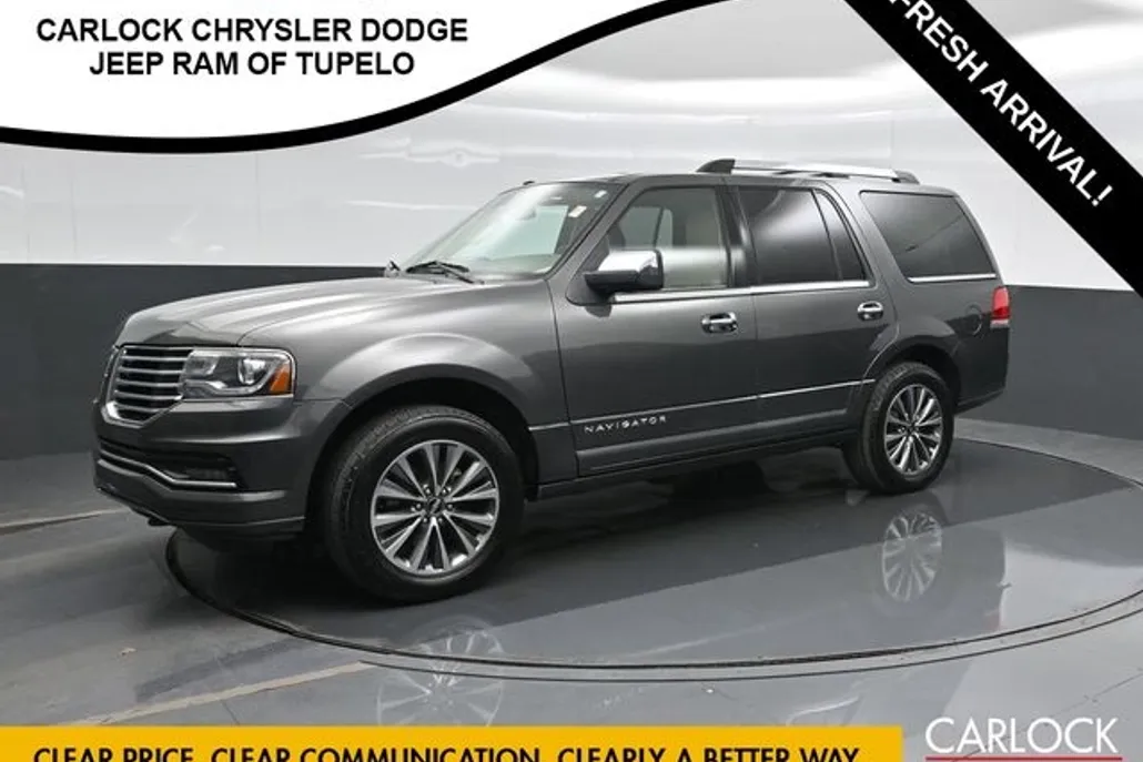 2017 Lincoln Navigator Select photo 1