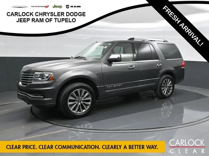 2017 Lincoln Navigator Select photo 1