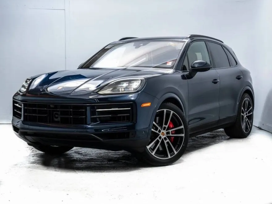 2025 Porsche Cayenne S photo 1